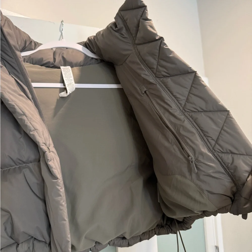 Lululemon Wunder puff cropped puffer vest - Picture 4 of 5